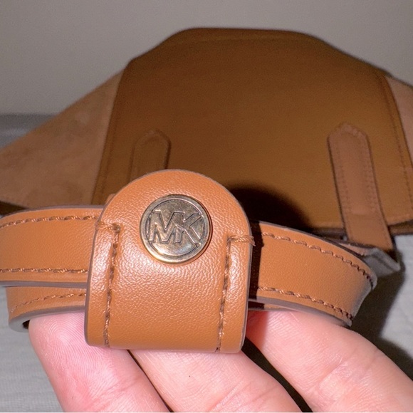 MICHAEL KORS PORTIA SMALL BUCKET PEBBLE LEATHER SUEDE TOTE BAG - Picture 5 of 9